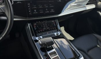 Audi Q8 | 4×4 (stały) | Automatyczna | 231 KM | Czarny full