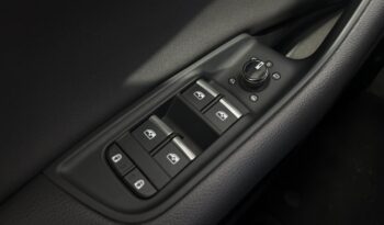 Audi Q8 | 4×4 (stały) | Automatyczna | 231 KM | Czarny full