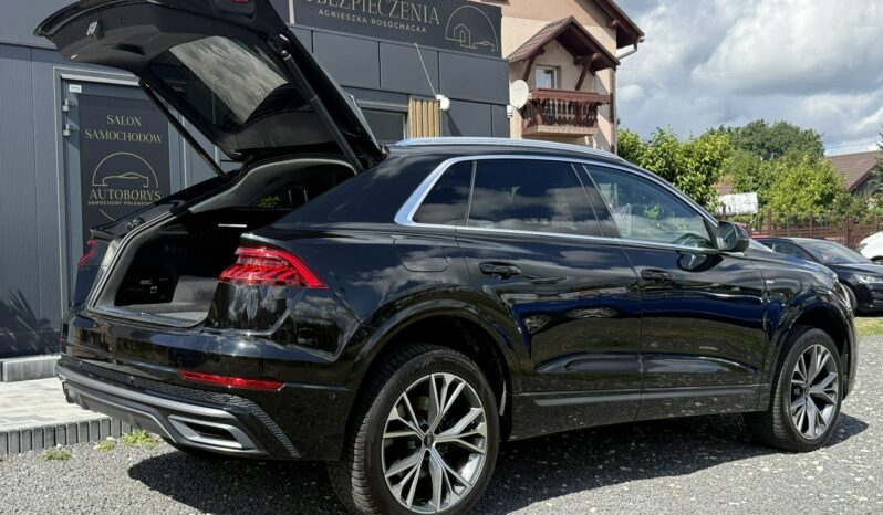 Audi Q8 | 4×4 (stały) | Automatyczna | 231 KM | Czarny full