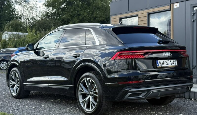 Audi Q8 | 4×4 (stały) | Automatyczna | 231 KM | Czarny full