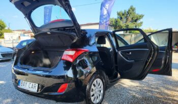 Hyundai i30 | FWD (przód) | Manualna | 100 KM | Czarny full