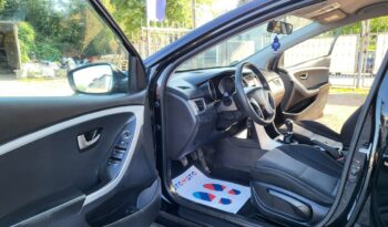 Hyundai i30 | FWD (przód) | Manualna | 100 KM | Czarny full