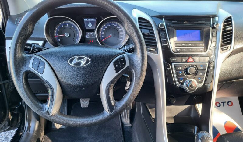 Hyundai i30 | FWD (przód) | Manualna | 100 KM | Czarny full