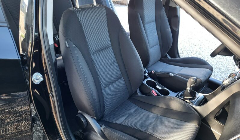 Hyundai i30 | FWD (przód) | Manualna | 100 KM | Czarny full
