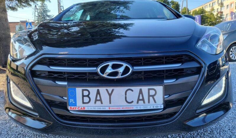 Hyundai i30 | FWD (przód) | Manualna | 100 KM | Czarny full