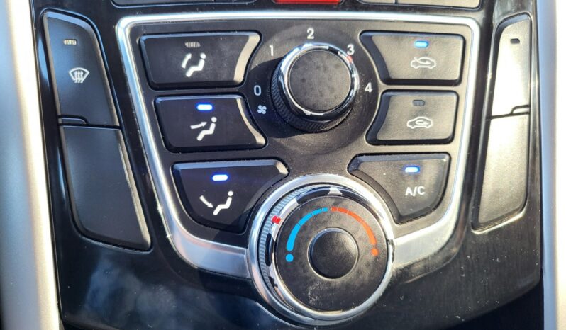 Hyundai i30 | FWD (przód) | Manualna | 100 KM | Czarny full