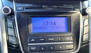 Hyundai i30 | FWD (przód) | Manualna | 100 KM | Czarny full
