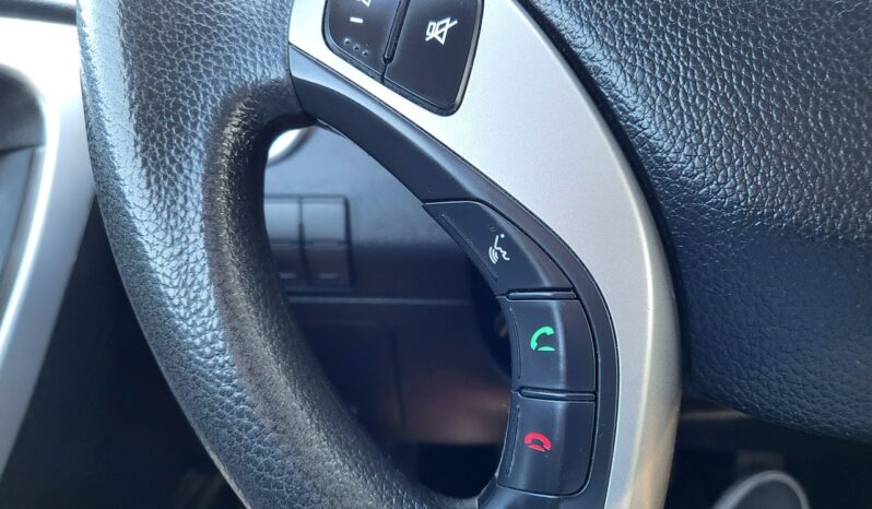 Hyundai i30 | FWD (przód) | Manualna | 100 KM | Czarny full