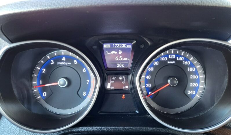 Hyundai i30 | FWD (przód) | Manualna | 100 KM | Czarny full