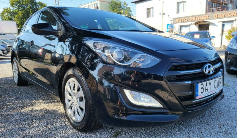Hyundai i30 | FWD (przód) | Manualna | 100 KM | Czarny full