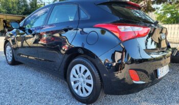 Hyundai i30 | FWD (przód) | Manualna | 100 KM | Czarny full