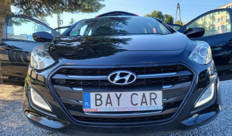 Hyundai i30 | FWD (przód) | Manualna | 100 KM | Czarny full