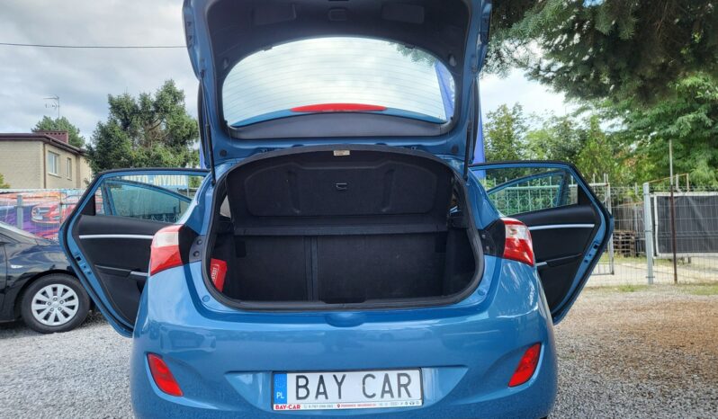 Hyundai i30 | FWD (przód) | Manualna | 100 KM | Niebieski full