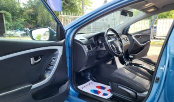 Hyundai i30 | FWD (przód) | Manualna | 100 KM | Niebieski full