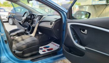 Hyundai i30 | FWD (przód) | Manualna | 100 KM | Niebieski full