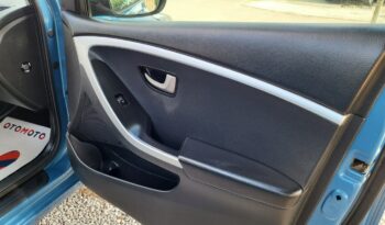 Hyundai i30 | FWD (przód) | Manualna | 100 KM | Niebieski full
