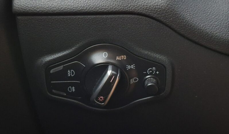 Audi Q5 | 4×4 (stały) | Automatyczna | 225 KM | Czarny full