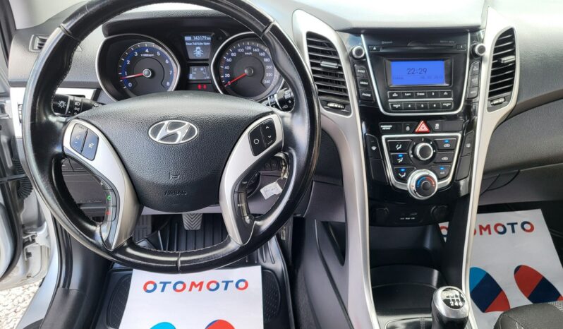 Hyundai i30 | FWD (przód) | Manualna | 100 KM | Srebrny full