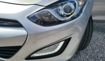 Hyundai i30 | FWD (przód) | Manualna | 100 KM | Srebrny full