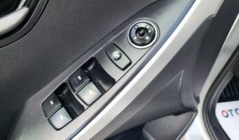 Hyundai i30 | FWD (przód) | Manualna | 100 KM | Srebrny full