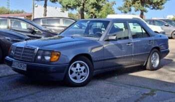 Mercedes-Benz Klasa E | Rwd (Tył) | Manualna | 136 Km | Srebrny