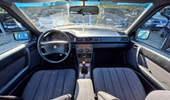 Mercedes-Benz Klasa E | RWD (tył) | Manualna | 136 KM | Srebrny full