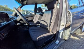 Mercedes-Benz Klasa E | RWD (tył) | Manualna | 136 KM | Srebrny full