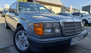 Mercedes-Benz Klasa E | RWD (tył) | Manualna | 136 KM | Srebrny full