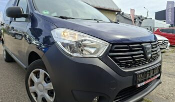 Dacia Dokker | FWD (przód) | Manualna | 102 KM | Granatowy full