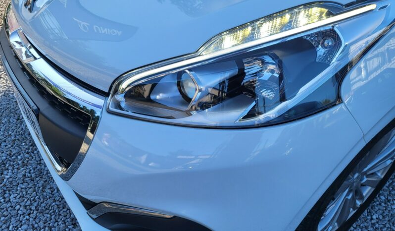 Peugeot 208 | FWD (przód) | Manualna | 100 KM | Biały full
