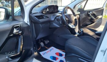 Peugeot 208 | FWD (przód) | Manualna | 100 KM | Biały full
