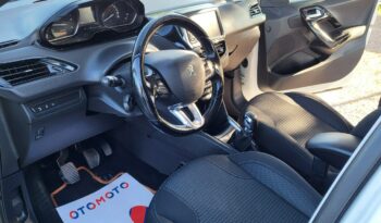 Peugeot 208 | FWD (przód) | Manualna | 100 KM | Biały full