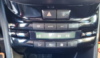 Peugeot 208 | FWD (przód) | Manualna | 100 KM | Biały full