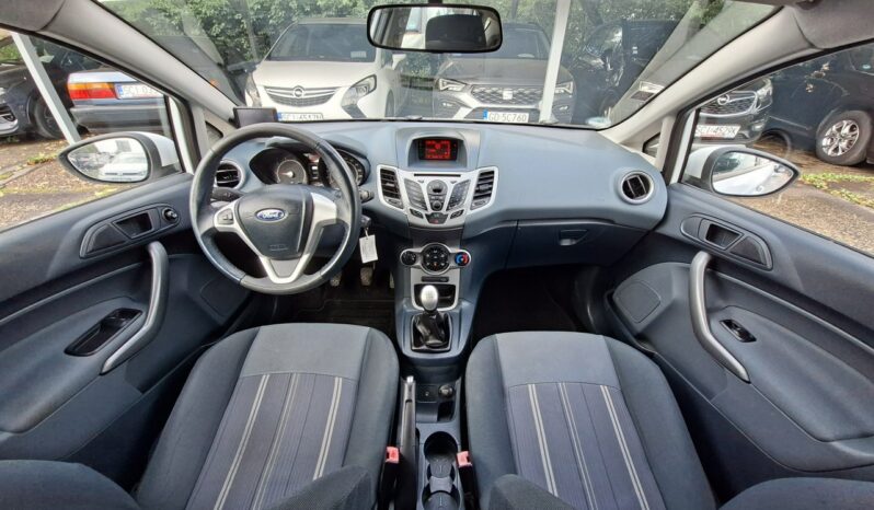Ford Fiesta | FWD (przód) | Manualna | 82 KM | Biały full