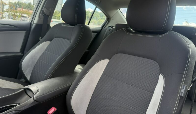 Toyota Avensis | FWD (przód) | Manualna | 143 KM | Biały full