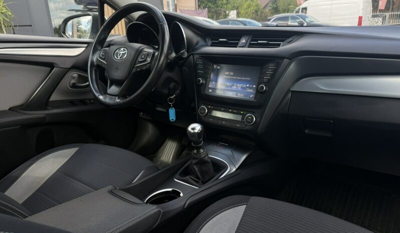Toyota Avensis | FWD (przód) | Manualna | 143 KM | Biały full