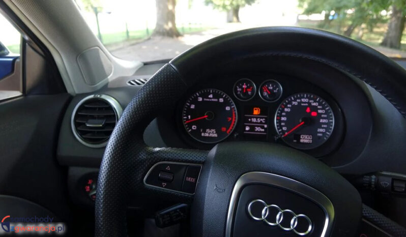 Audi A3 3-drzwiowe | FWD (przód) | Manualna | 125 KM | Niebieski full