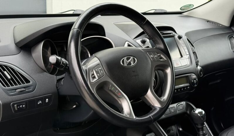 Hyundai ix35 | FWD (przód) | Manualna | 166 KM | Biały full
