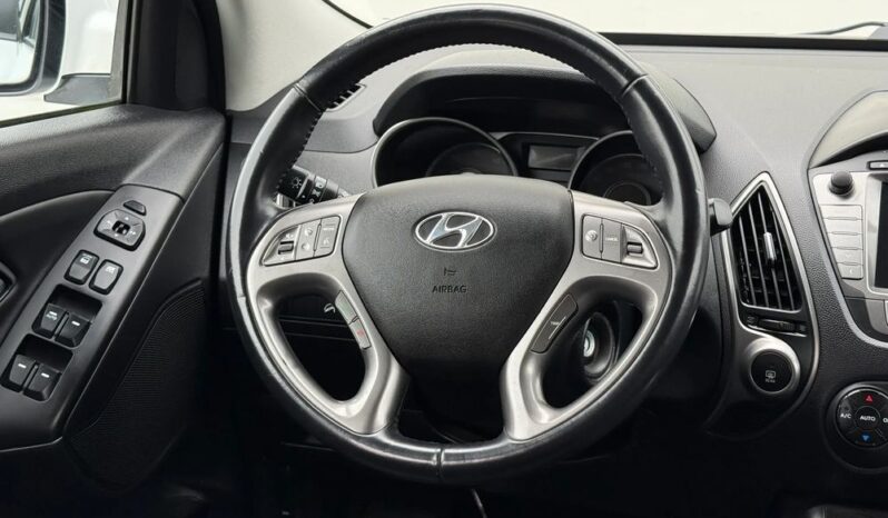 Hyundai ix35 | FWD (przód) | Manualna | 166 KM | Biały full