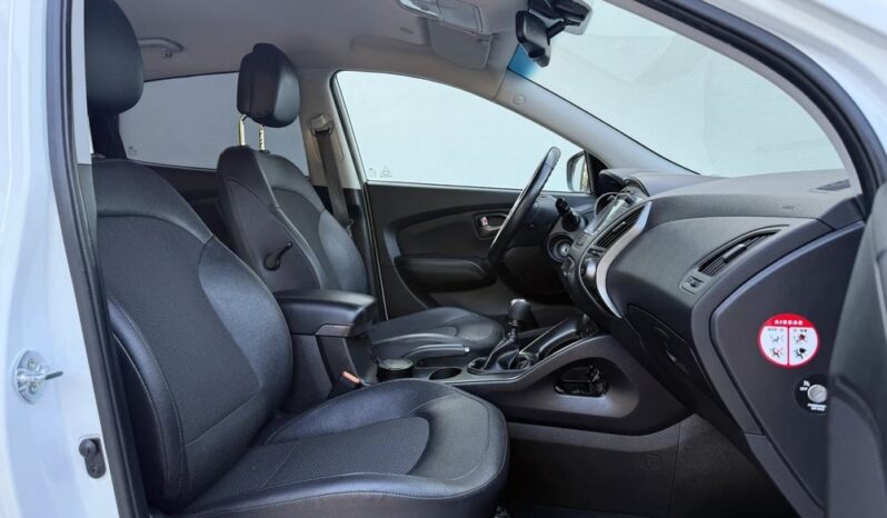 Hyundai ix35 | FWD (przód) | Manualna | 166 KM | Biały full