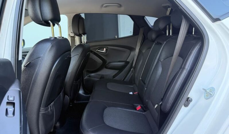 Hyundai ix35 | FWD (przód) | Manualna | 166 KM | Biały full