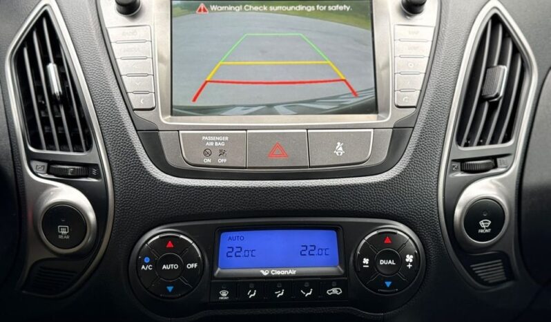 Hyundai ix35 | FWD (przód) | Manualna | 166 KM | Biały full