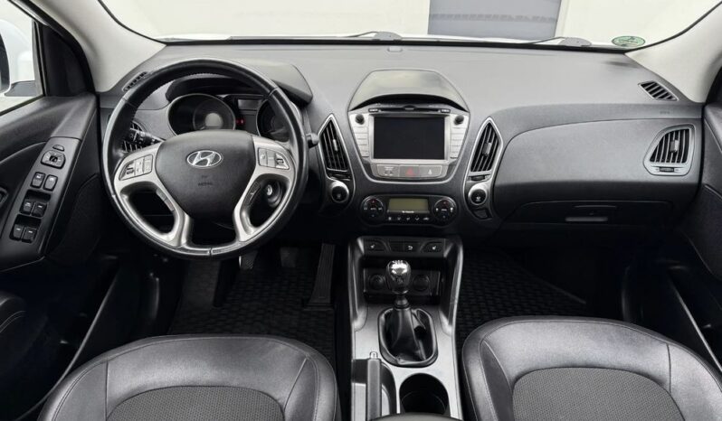 Hyundai ix35 | FWD (przód) | Manualna | 166 KM | Biały full