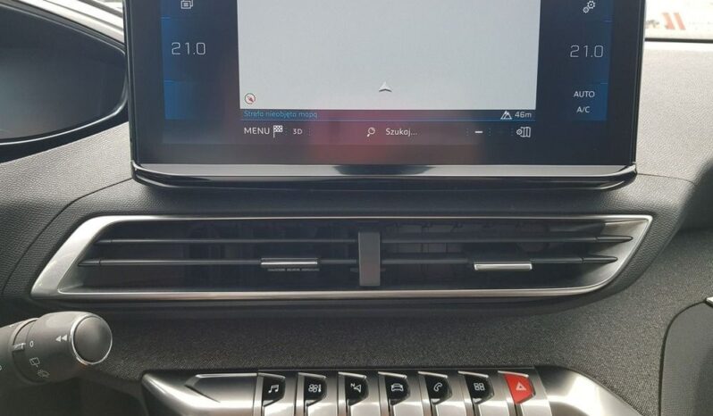 Peugeot 3008 | FWD (przód) | Automatyczna | 130 KM | Niebieski full