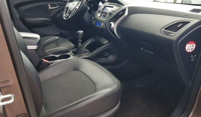 Hyundai ix35 | FWD (przód) | Manualna | 116 KM | Brązowy full