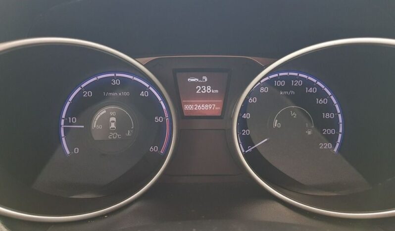 Hyundai ix35 | FWD (przód) | Manualna | 116 KM | Brązowy full