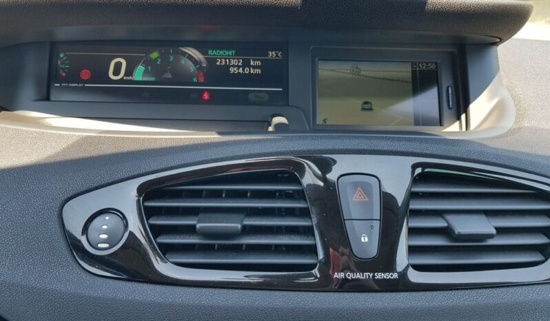 Renault Scenic | FWD (przód) | Manualna | 130 KM | Czarny full
