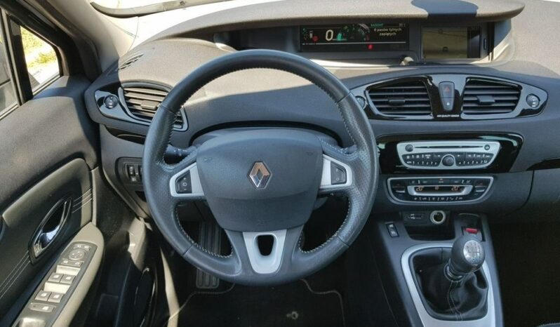 Renault Scenic | FWD (przód) | Manualna | 130 KM | Czarny full
