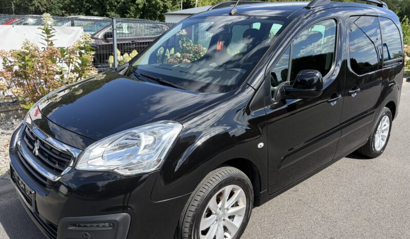 Peugeot Partner | FWD (przód) | Manualna | 120 KM | Czarny