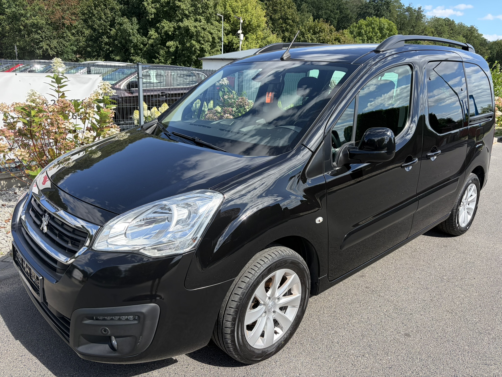 Peugeot Partner | Fwd (Przód) | Manualna | 120 Km | Czarny